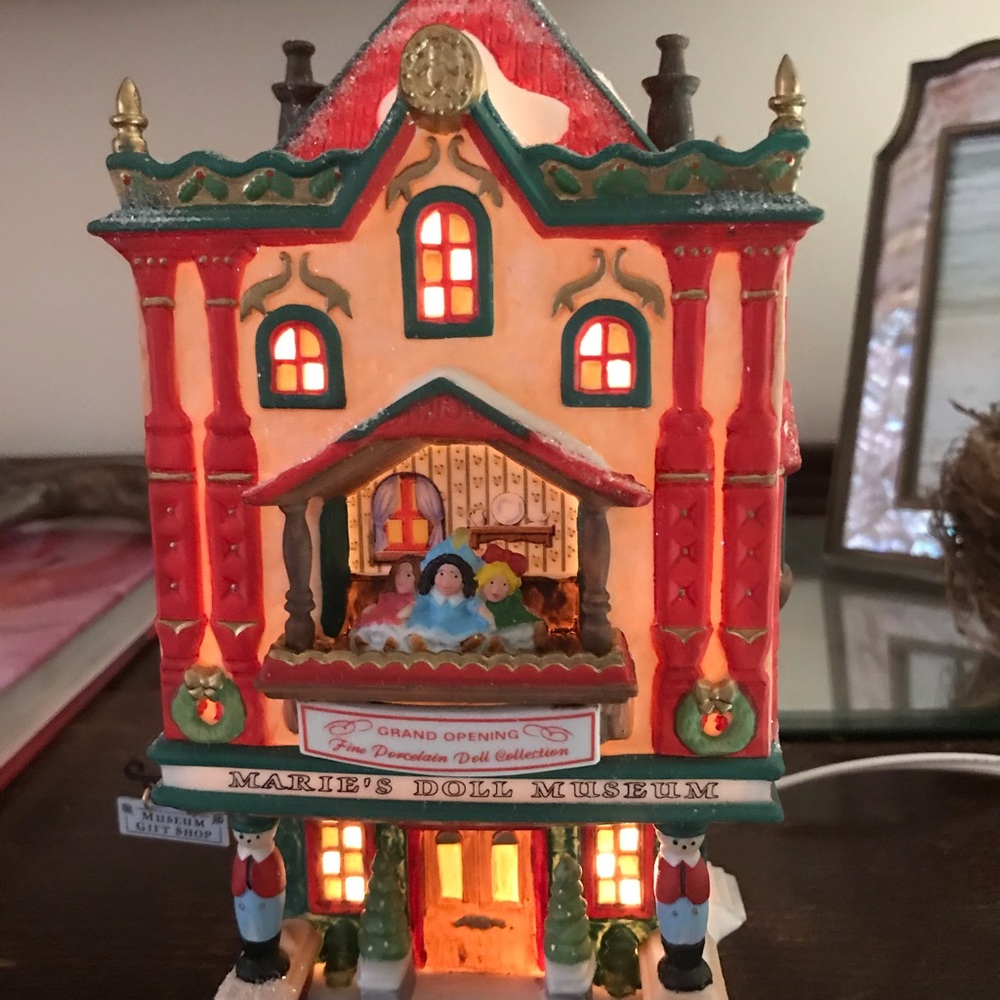Department 56 Marie’s Doll Museum
